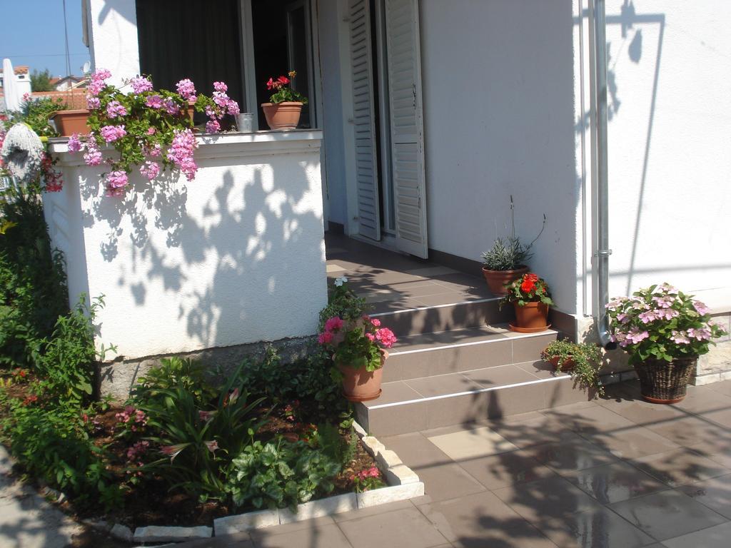Apartment Lambasa Vodice Eksteriør billede